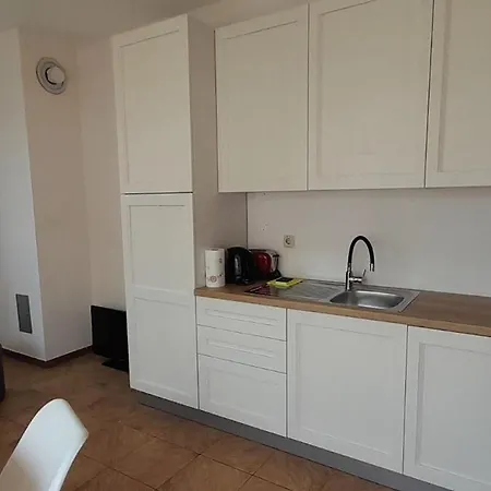 Seaside Apartment *